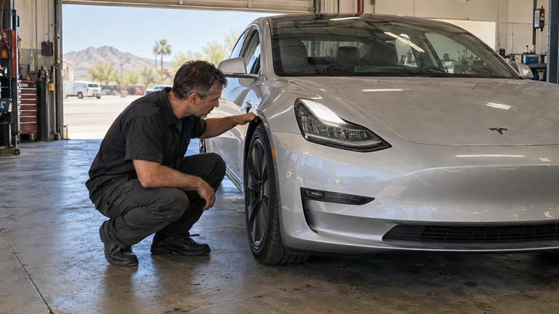 Tesla Air Suspension: Clunks, Sagging, and Warning Signs to Watch